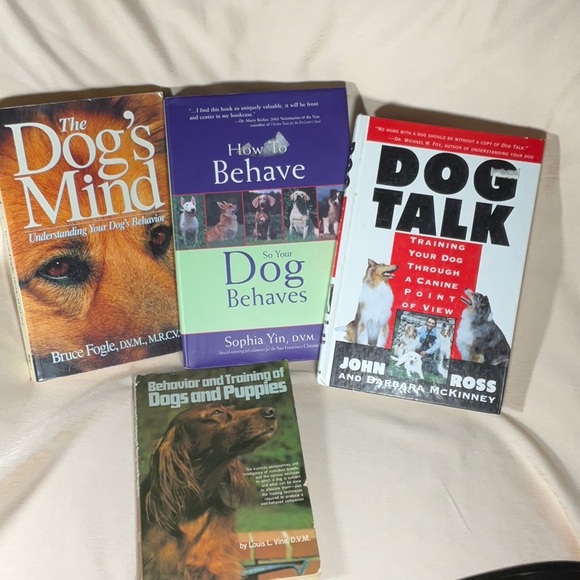 Bundle of 4 Dog Books - Picture 14 of 14